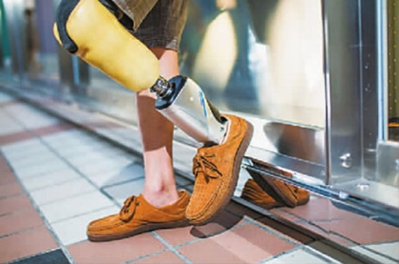 我国首款智能膝下假肢产品正式面世