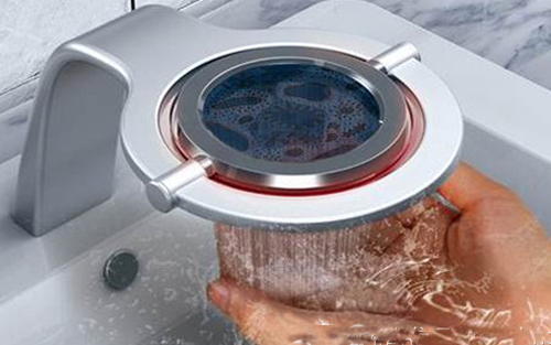 可以看到手上细菌的洗水器：iwash