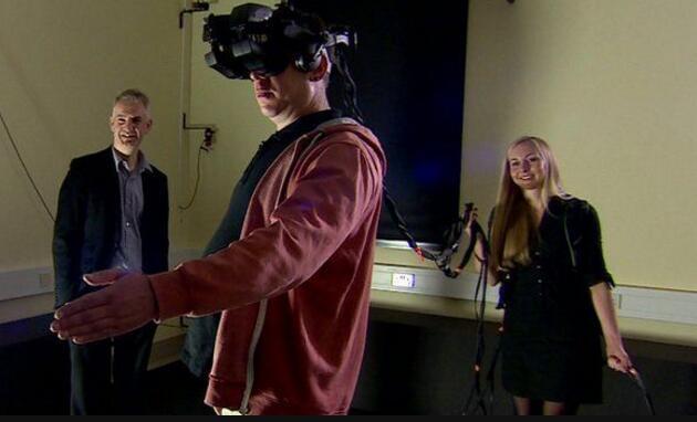 牛津大学进行利用VR技术治疗妄想症患者重建心灵的实验