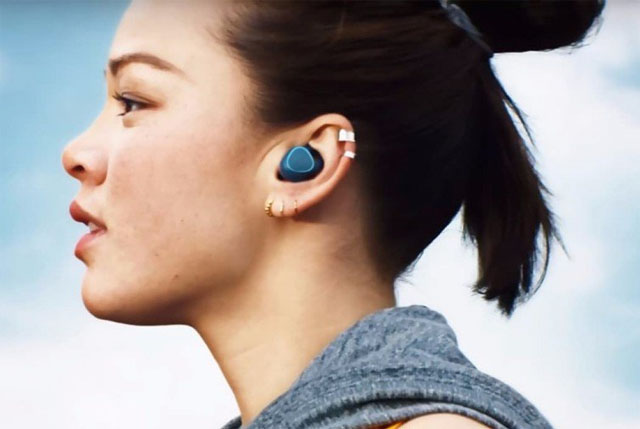 三星推出新款运动耳机可追踪健身数据心率、步数等