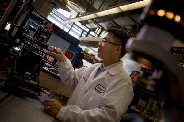 科学家用超快UV生物打印系统制造出功能性3D打印血管网络