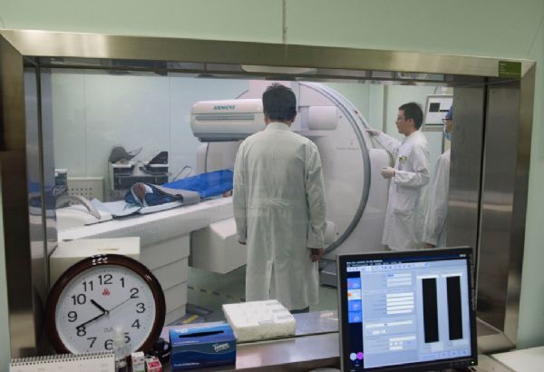 全球首例“纳米枪”治疗肺癌临床试验在沪进行