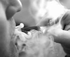 电子烟可致癌，还敢抽吗