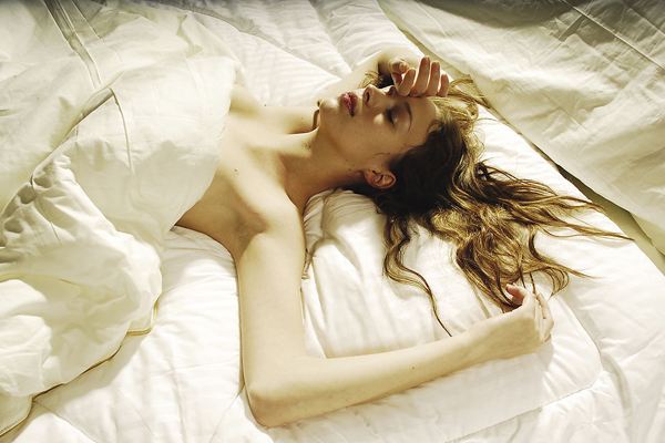 复旦科学家揭示抑郁症与睡眠问题的脑调控机制