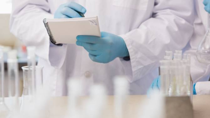 荷兰医生抗击药企提价