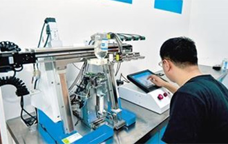 四川：首个“机器人护士”上岗