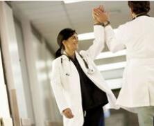 习近平宣布放宽医疗领域外资股比限制，外资办医的春天到了吗？