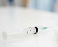 疫苗管理法能让“疫苗事件”不再发生吗？对行业影响是什么？专家、企业这样看……