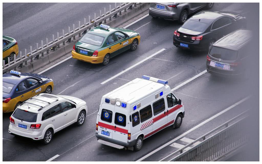 从内蒙古到北京跨省救援小宇泽去世，遵其本人遗愿捐献眼角膜