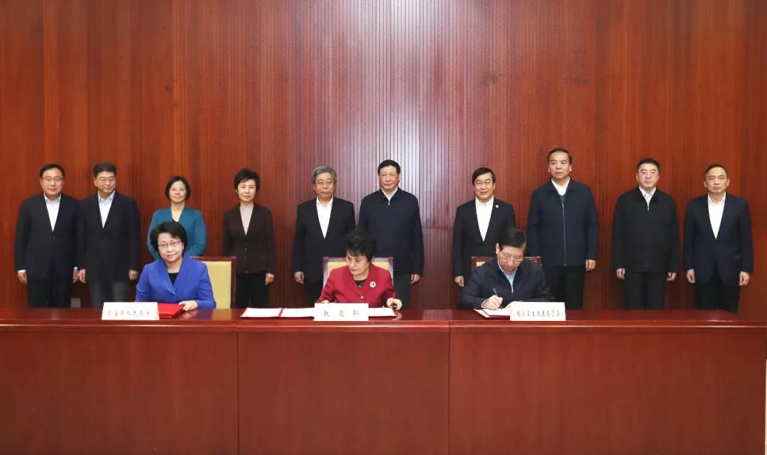 教育部、国家卫健委与上海市政府共建托管复旦大学上海医学院及其直属附属医院