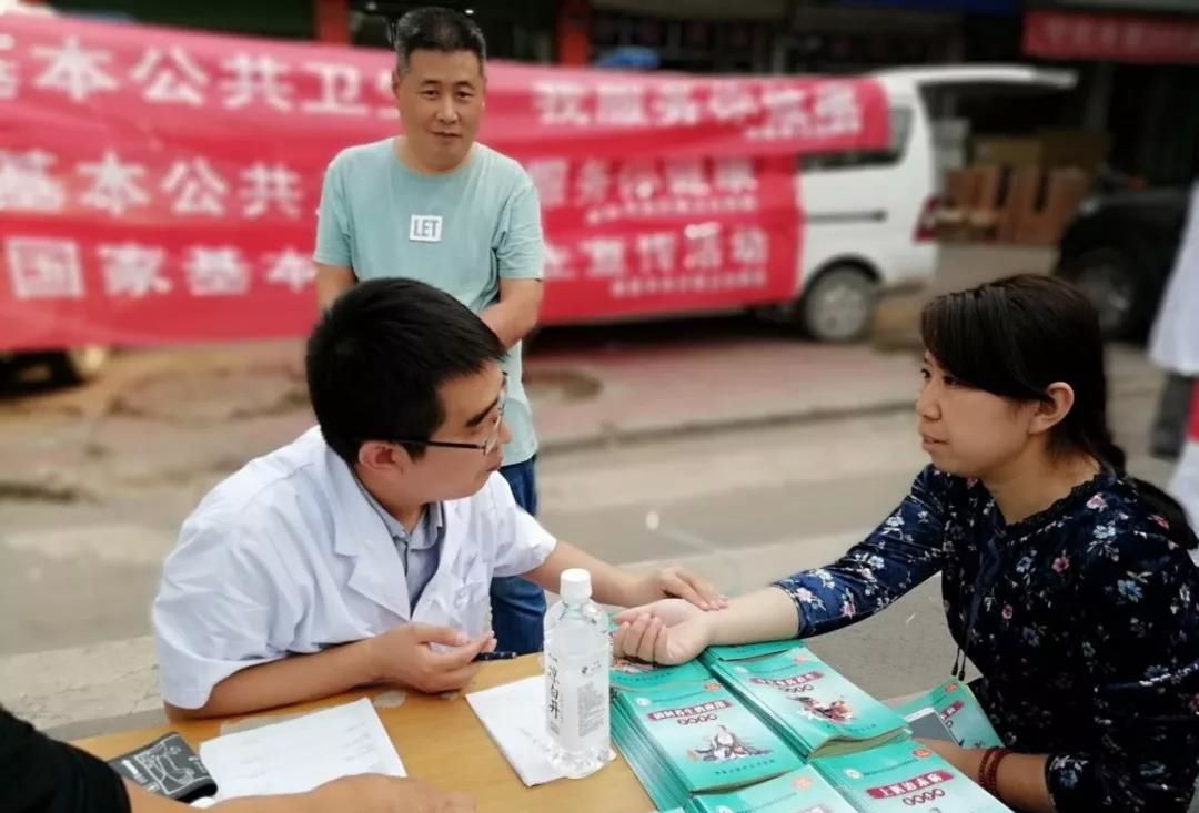 总理报告：公卫财政补助全部用于村和社区