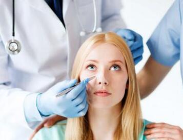 医美消费碰上女神节 如何掘金“她经济”