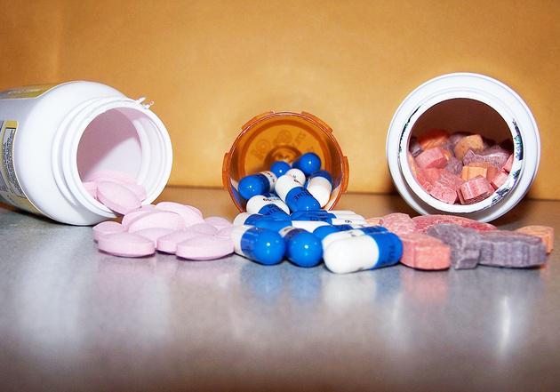 全球“药王”内地遇冷还遭扎堆仿制，抗癌药新贵PD-1被围剿