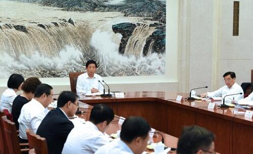 栗战书：用法律划定生物技术发展边界 保障和促进生物技术健康发展