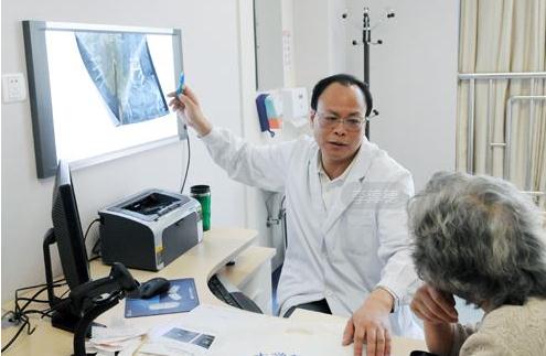 北京鼓励医生全职或兼职办诊所，医疗服务价格实行自主定价