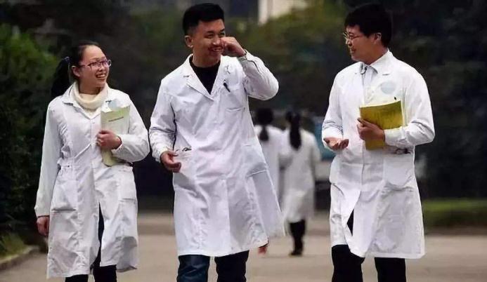 怎样培养出好医生？医学院校教育即将大变革！