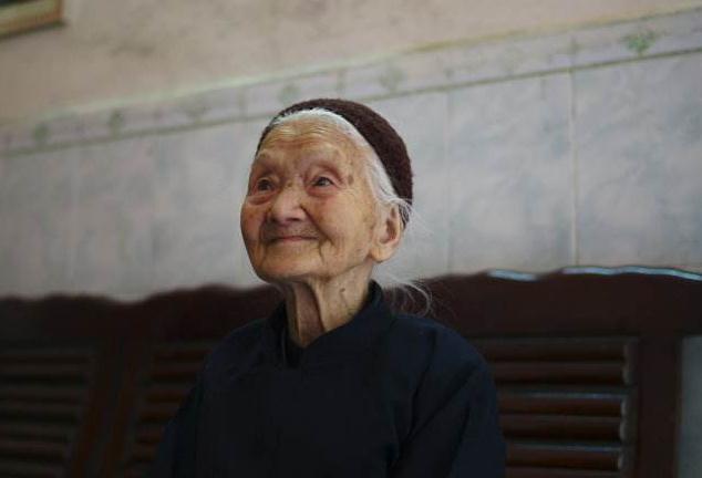 4000万失能老人的养老难题：余生由谁照料？