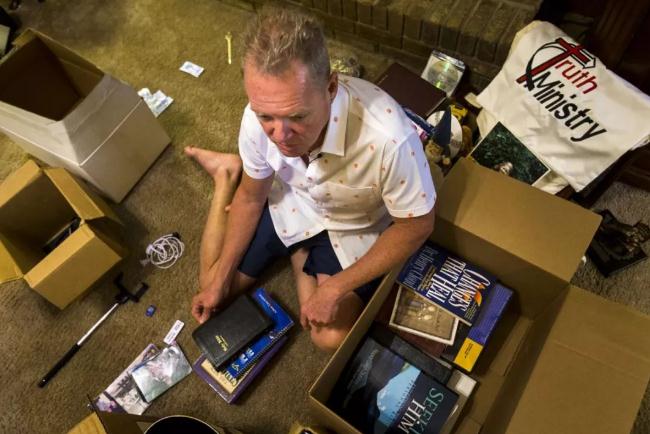 创办机构20年专“治”同性恋，创始人宣布：我也是同性恋