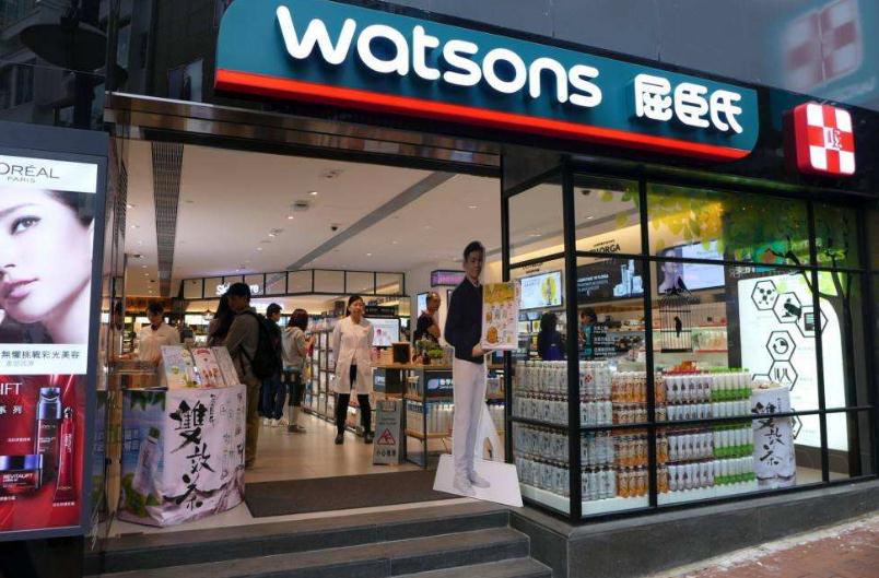 苏宁、屈臣氏和万宁入侵医药零售领域，便利店会构建新的购药场景吗？