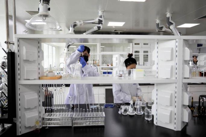 130家药企研发投入曝光 “研发王”半年砸了近30亿