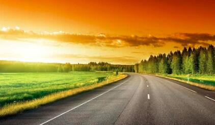 少有，21个国家部委联合印发《促进健康产业高质量发展行动纲要（2019-2022年）》