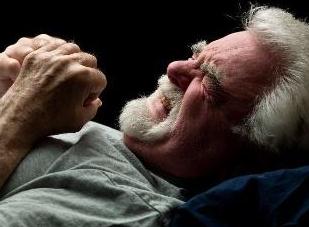 新研究揭示治疗痛风的新靶点