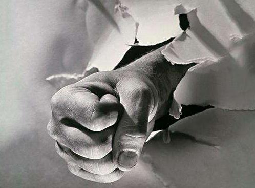 三年销售费用翻五倍！上市仿制药企被质疑关联交易、业绩将崩盘，如何破局？