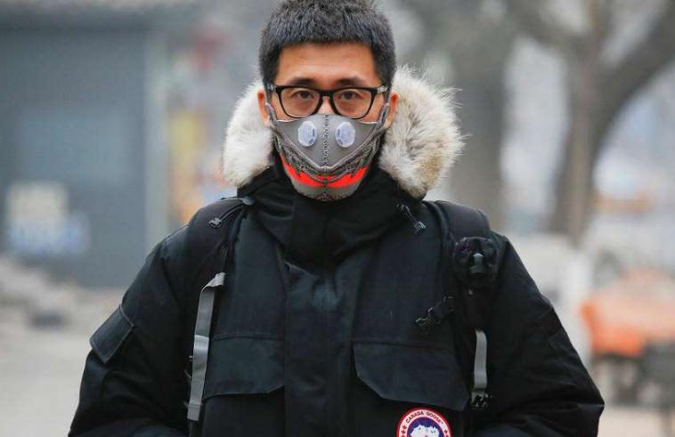 生产一只口罩仅需0.5秒，为啥还是不够用？