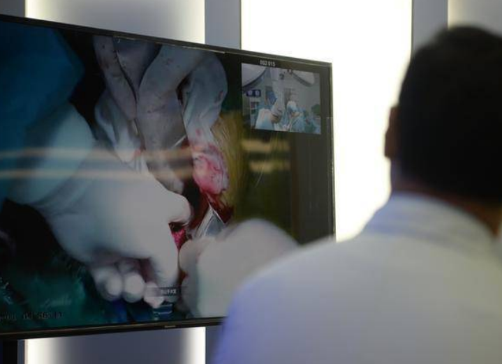 线上的抗疫：互联网医疗的春天？