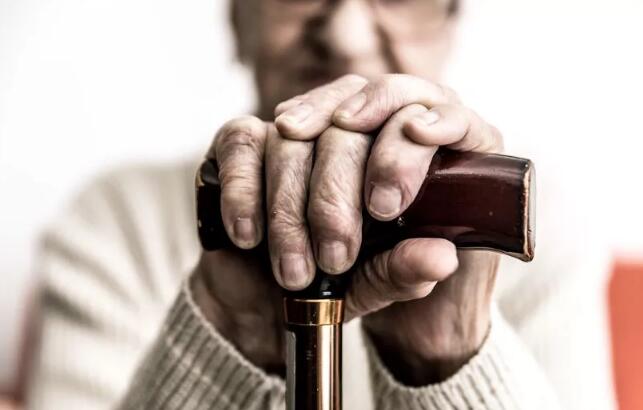 阿尔茨海默病风险降低近40%！流感和肺炎疫苗或成预防发病利器？