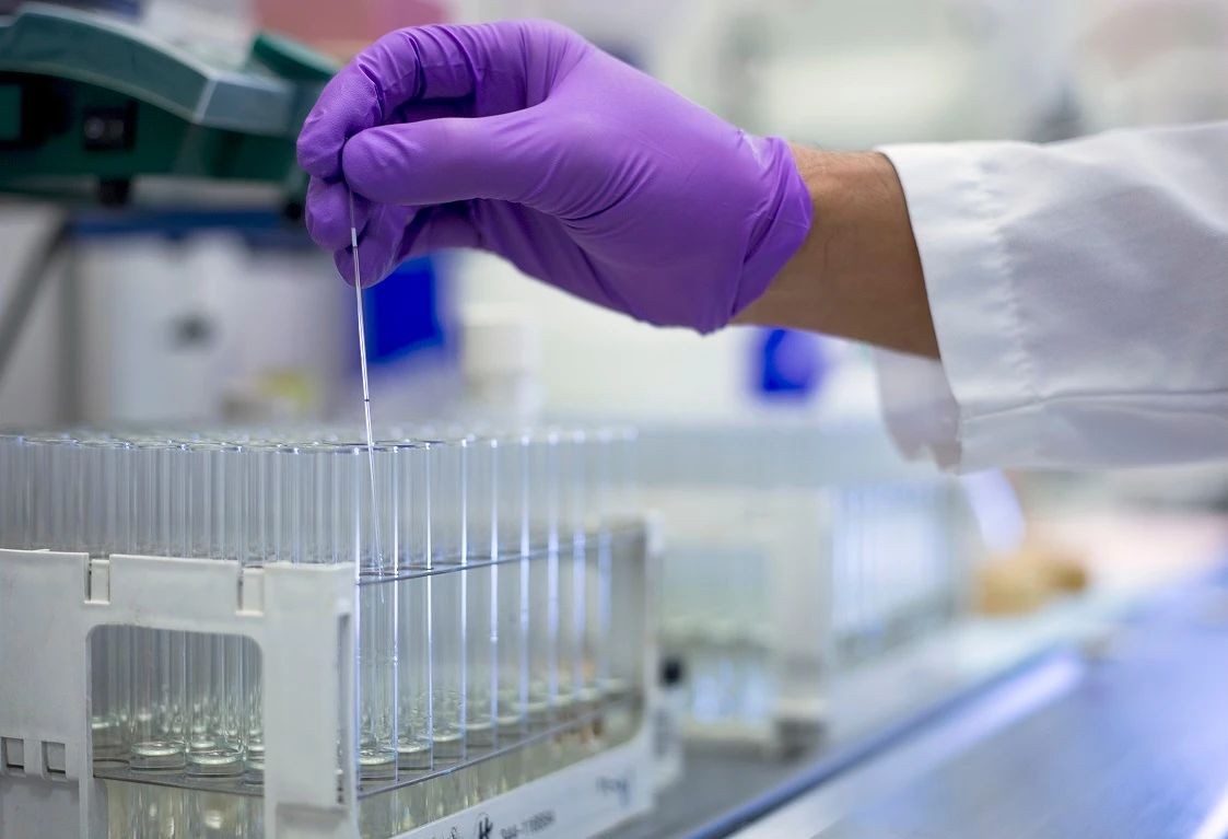 一年两次！吉利德长效HIV新药Lenacapavir获欧盟批准