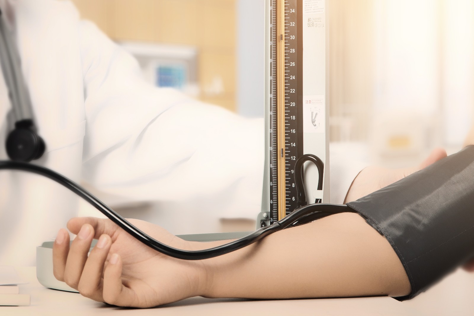 国家卫健委：目前国家未对成人高血压诊断标准进行调整