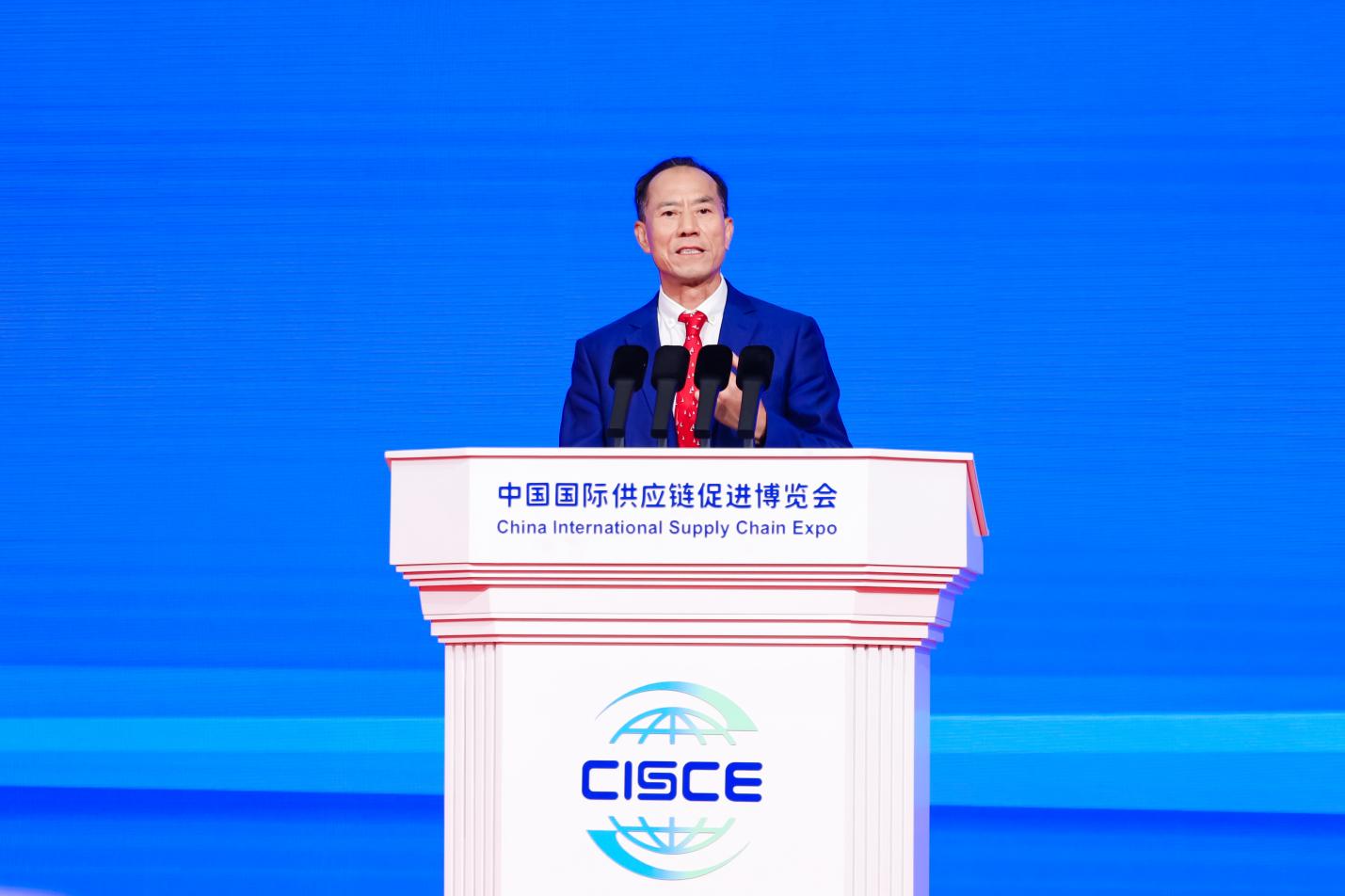“做把钉子撬起来的人” ,稳健医疗董事长李建全在链博会做《绿色实践》主题发言